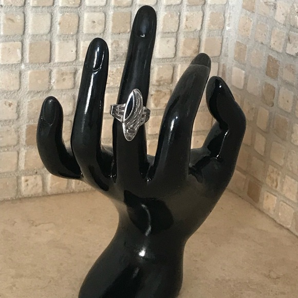 HARLEY DAVIDSON OFFICIAL STERLING SILVER WITH BLACK ONYX INLAY WOMENS RING Sz. 5 - Picture 3 of 12